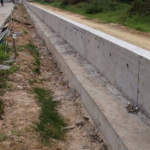 finished-section-of-floodwall-chaing-mai-flood-protection-project